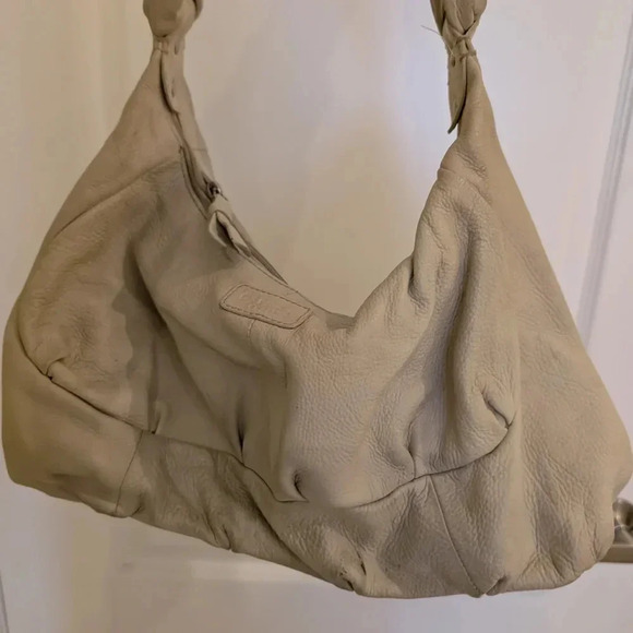 Beige Leather Shoulder Bag - Picture 2 of 9
